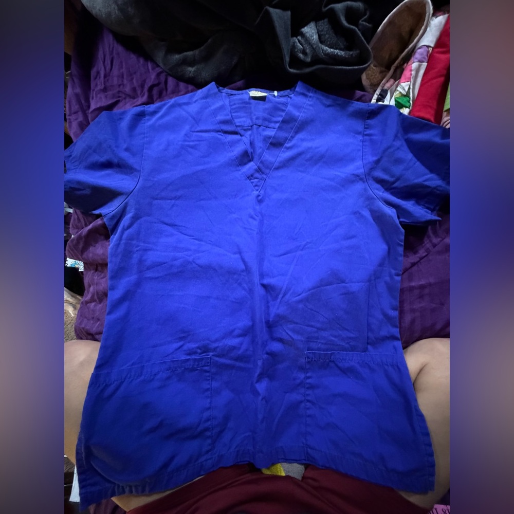 Women’s scrub top